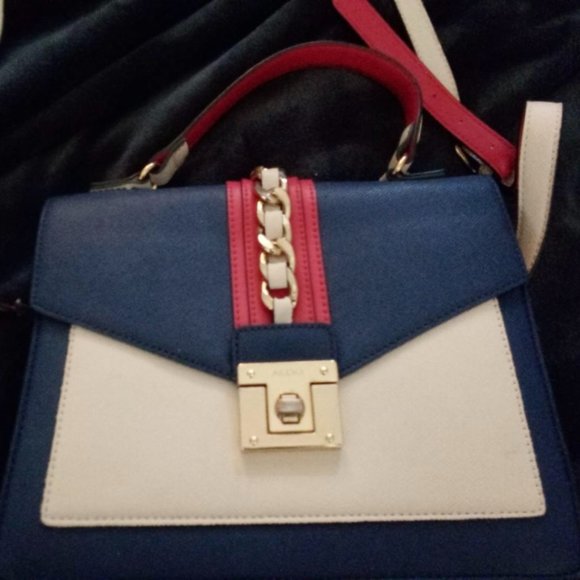 Fendi - Paul Frank - Puma - Tommy H. - Aldo - Frankie & Johnie - One of a kinds - Picture 13 of 16